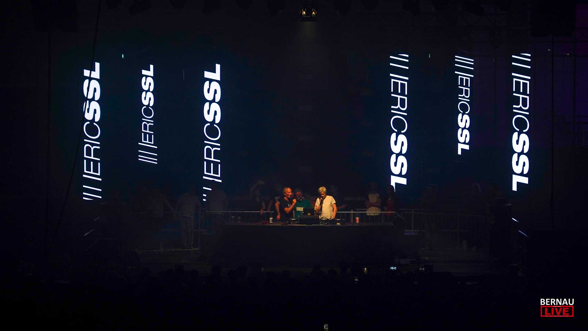 Full House in Bernau: Das Beben der Rave Nation & das Brüllen von HeavySaurus! 6 Bernau LIVE