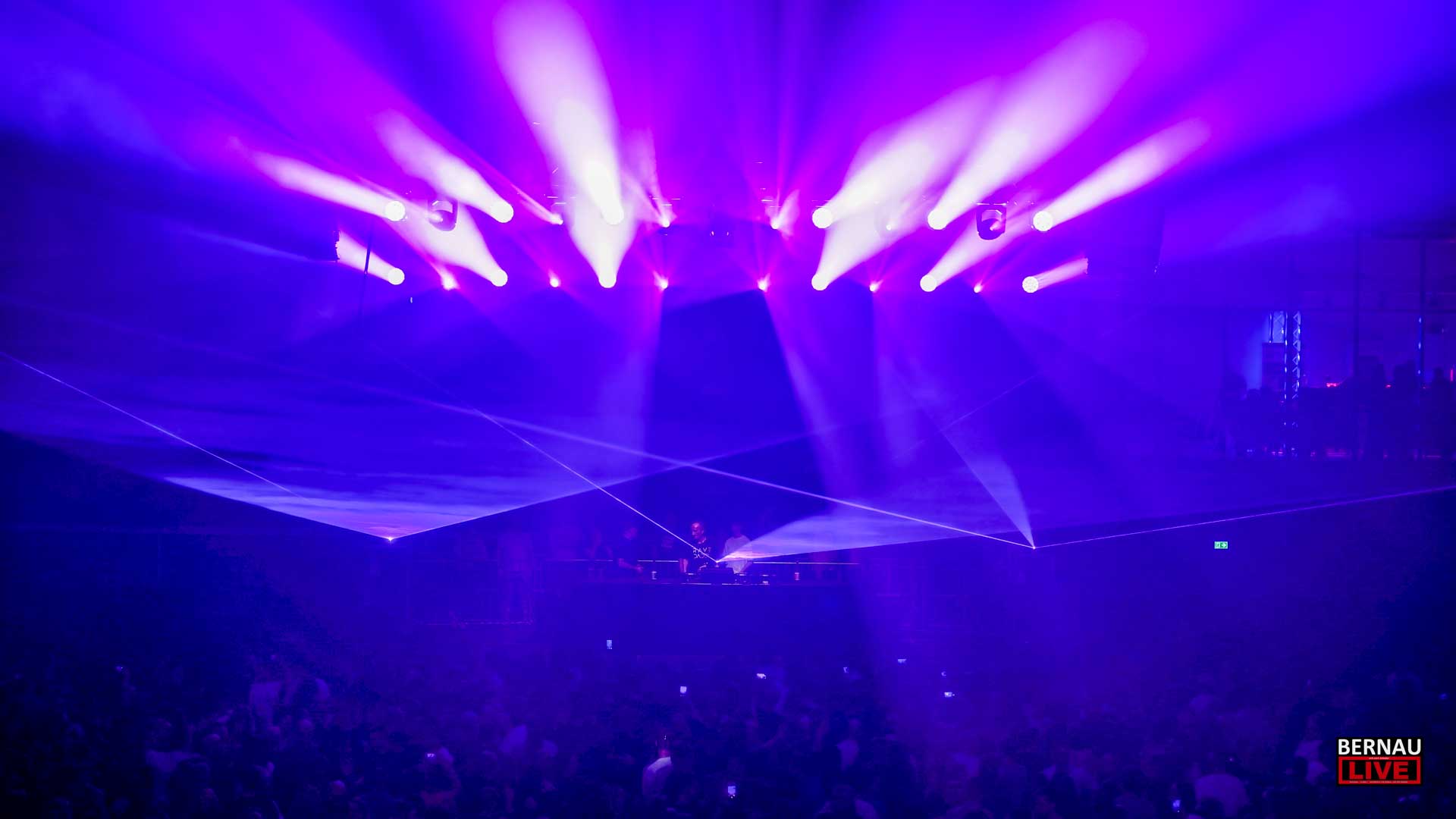 Full House in Bernau: Das Beben der Rave Nation & das Brüllen von HeavySaurus! 5 Bernau LIVE