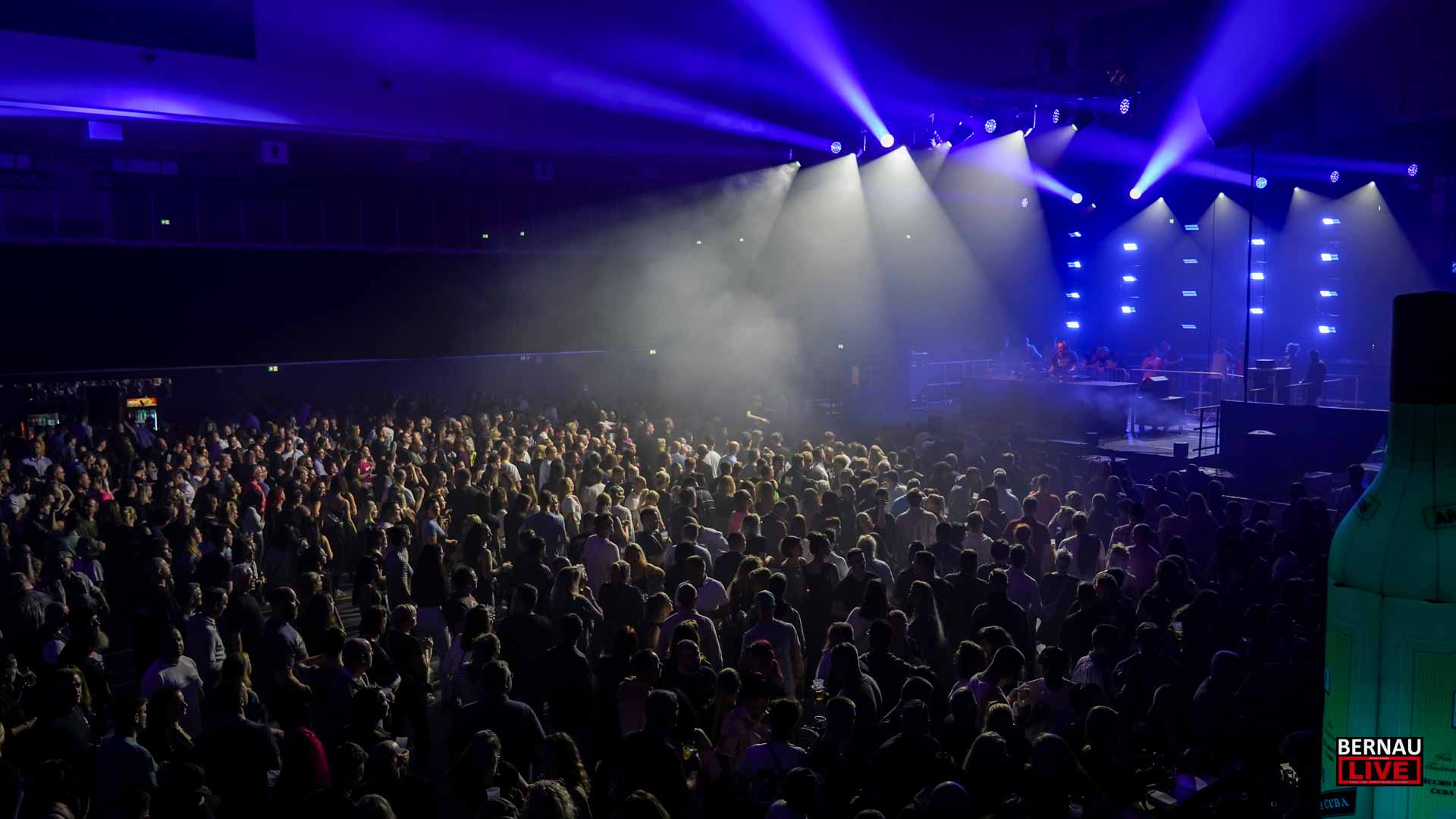 Full House in Bernau: Das Beben der Rave Nation & das Brüllen von HeavySaurus! 2 Bernau LIVE