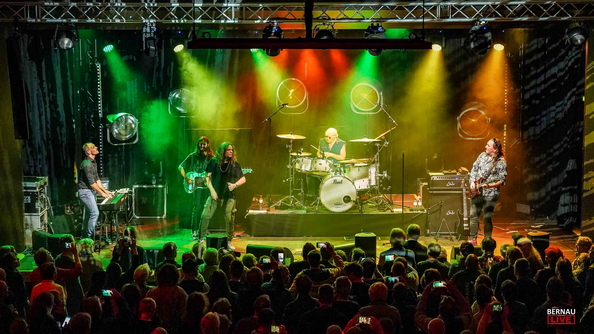 Morgen LIVE in Bernau: Ian Paice & Purpendicular und The Wake Woods 66 Morgen LIVE in Bernau: Ian Paice & Purpendicular und The Wake Woods