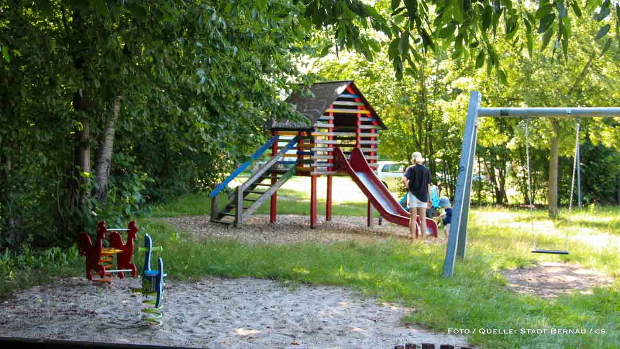 Rundum-Erneuerung für den Spielplatz am Fröbelweg in Schönow