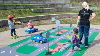 Blaulicht, Bobbycars und gute Stimmung: Bernaus Tag der Verkehrssicherheit