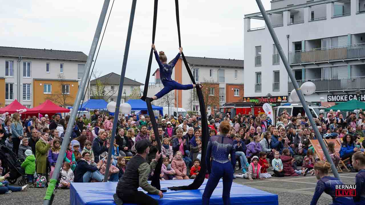 Großer Andrang beim Frühlingsfest am Friedenstaler Platz in Bernau