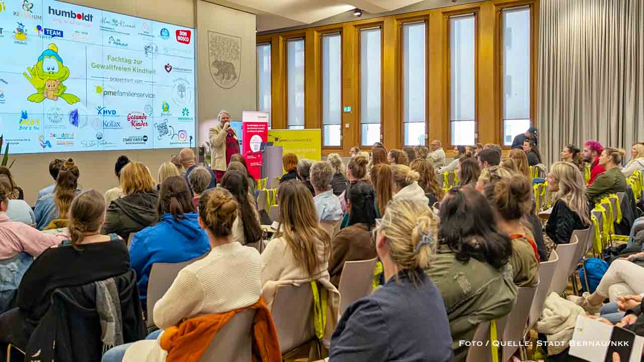 Fachtag zur gewaltfreien Kindheit: Fachlicher Austausch in Bernau