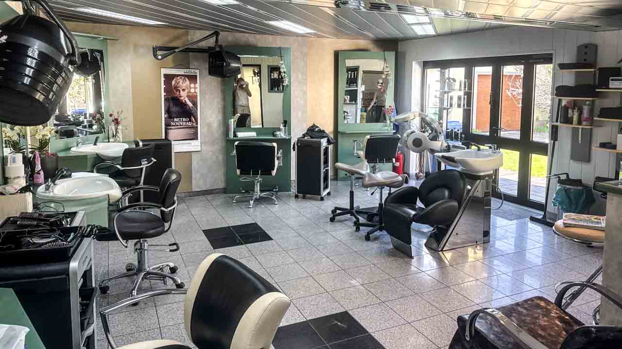 Friseur/in (m/w/d) für kleinen Salon in Bernau gesucht