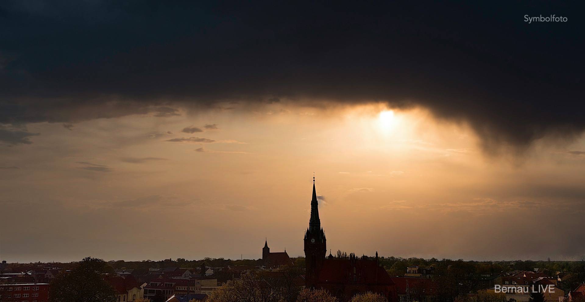 Bernau - Barnim: Teils kräftige Gewitter im Anmarsch
