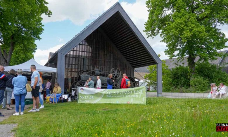 Wandlitz – Barnim: Bei bestem Frühlingswetter lockte das diesjährige Museumsfest am gestrigen Sonntag, dem 17. Mai 2026, zahlreiche Besucherinnen und Besucher in den historischen Dorfkern von Wandlitz.
