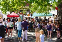 Waldgeister, Musik und Ziegenkäse: Ein gelungener Regionalmarkt in Biesenthal