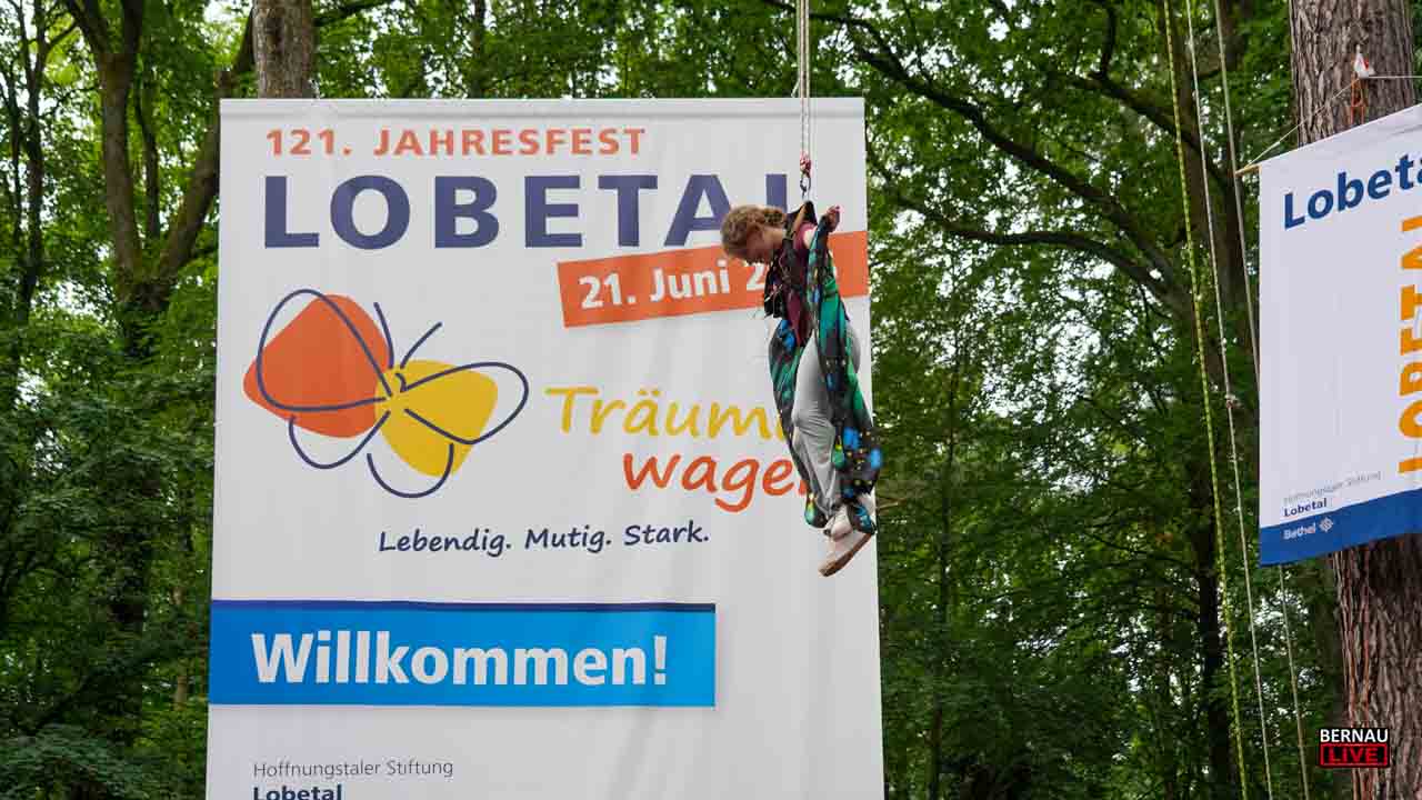 Sommerhitze und Gewitterschauer: Lobetaler Jahresfest trotzt dem Wetter mit bester Laune