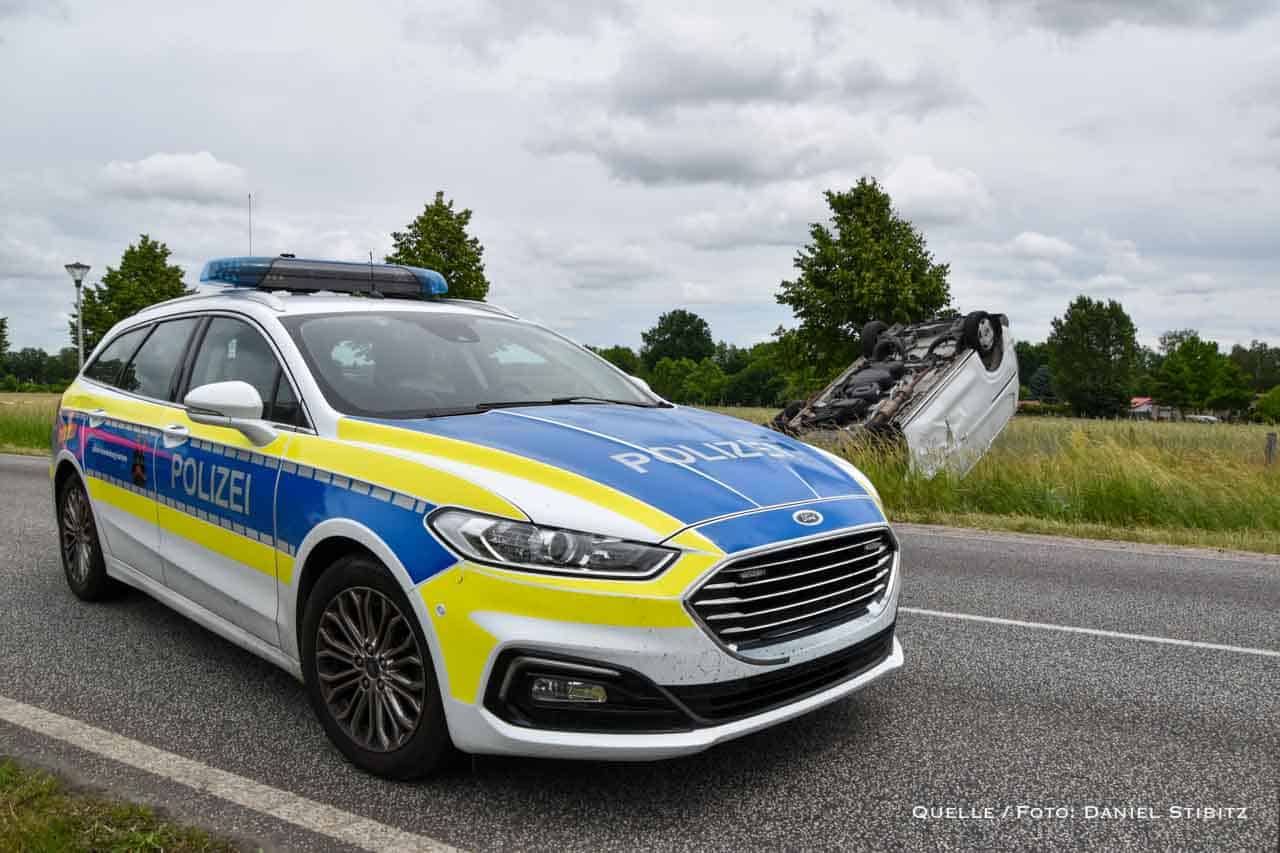 Verkehrsunfall in Panketal: Hoher Sachschaden und fünf Verletzte
