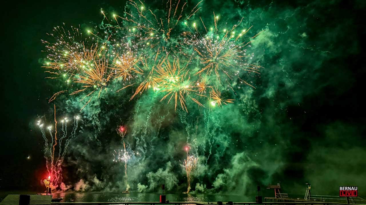 Drachenboote, Party und Feuerwerk: Das Wukenseefest feiert glanzvolles 25. Jubiläum.