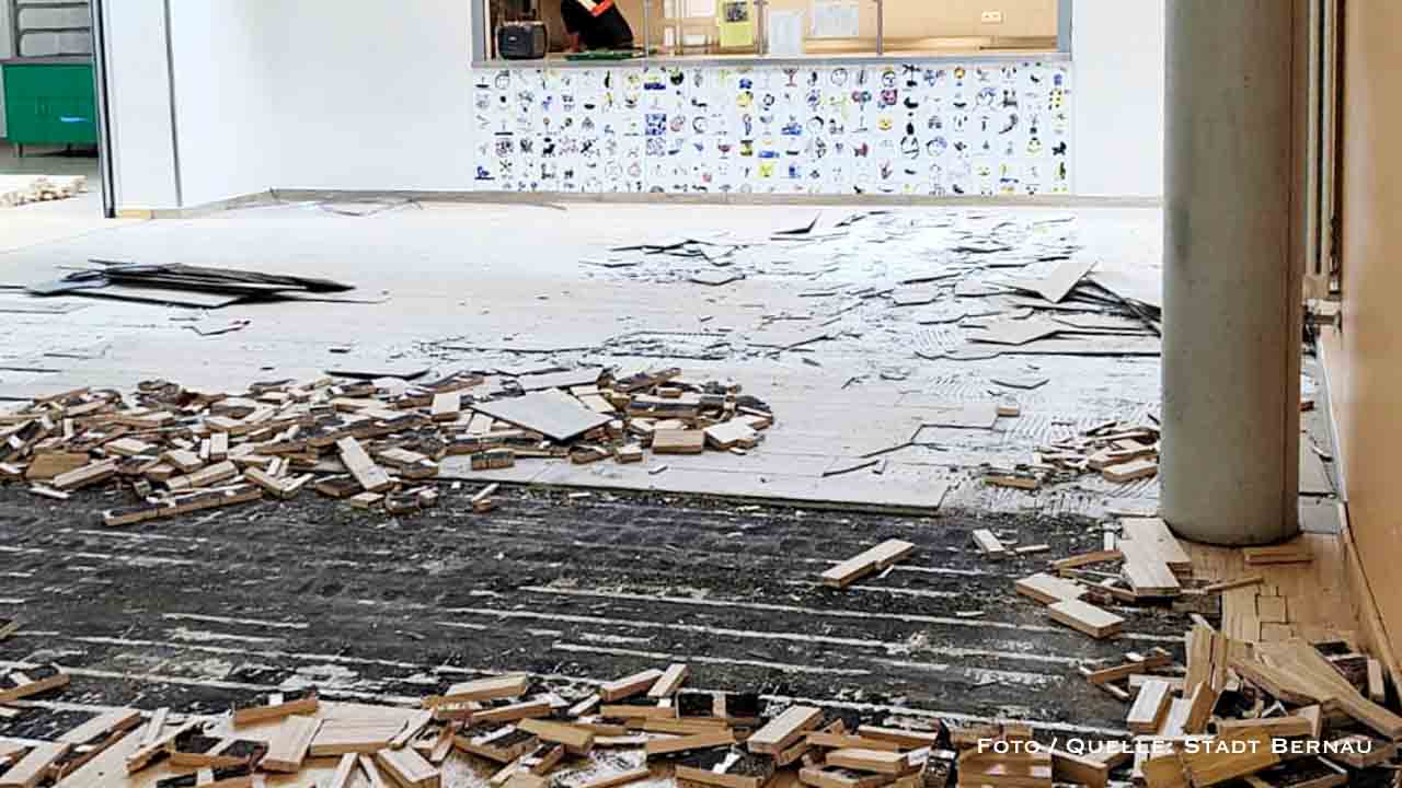 Wasserschaden an Grundschule Schönow: Mensa gesperrt, Sanierung läuft