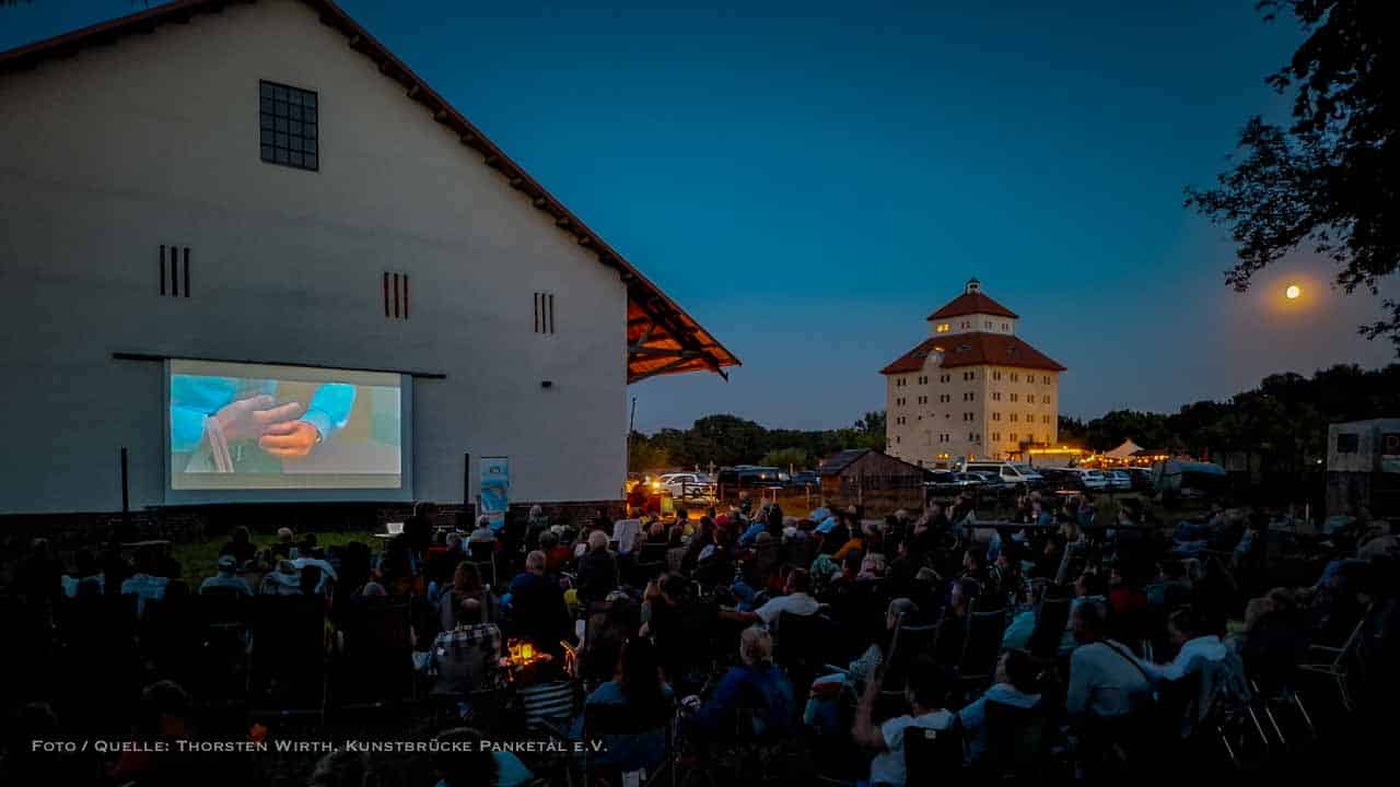 Sternenhimmel, Popcorn und Community-Gefühl: Open Air Kino in Hobrechtsfelde