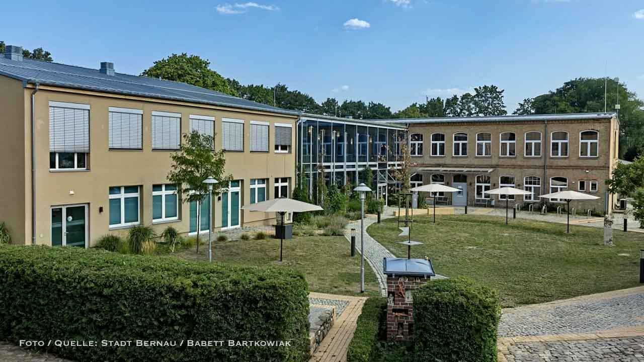 Es wird schattig im Kulturhof: Bernau setzt Bürgerwunsch um