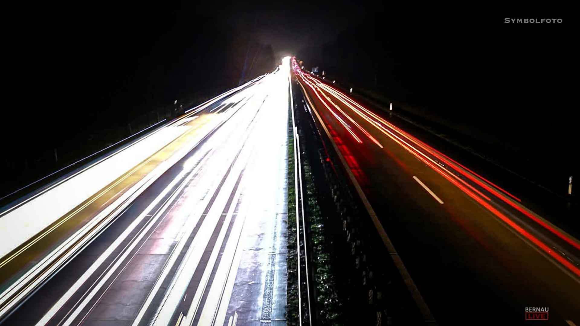 A11: Pkw kollidiert mit Leitplanke zwischen Wandlitz und Lanke