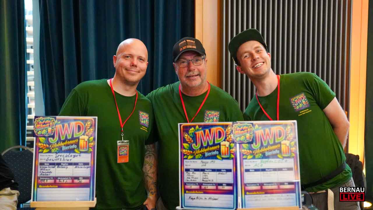 25 Hobbybrauereien begeistern Bierfans bei der 1. Bernauer Brauschau