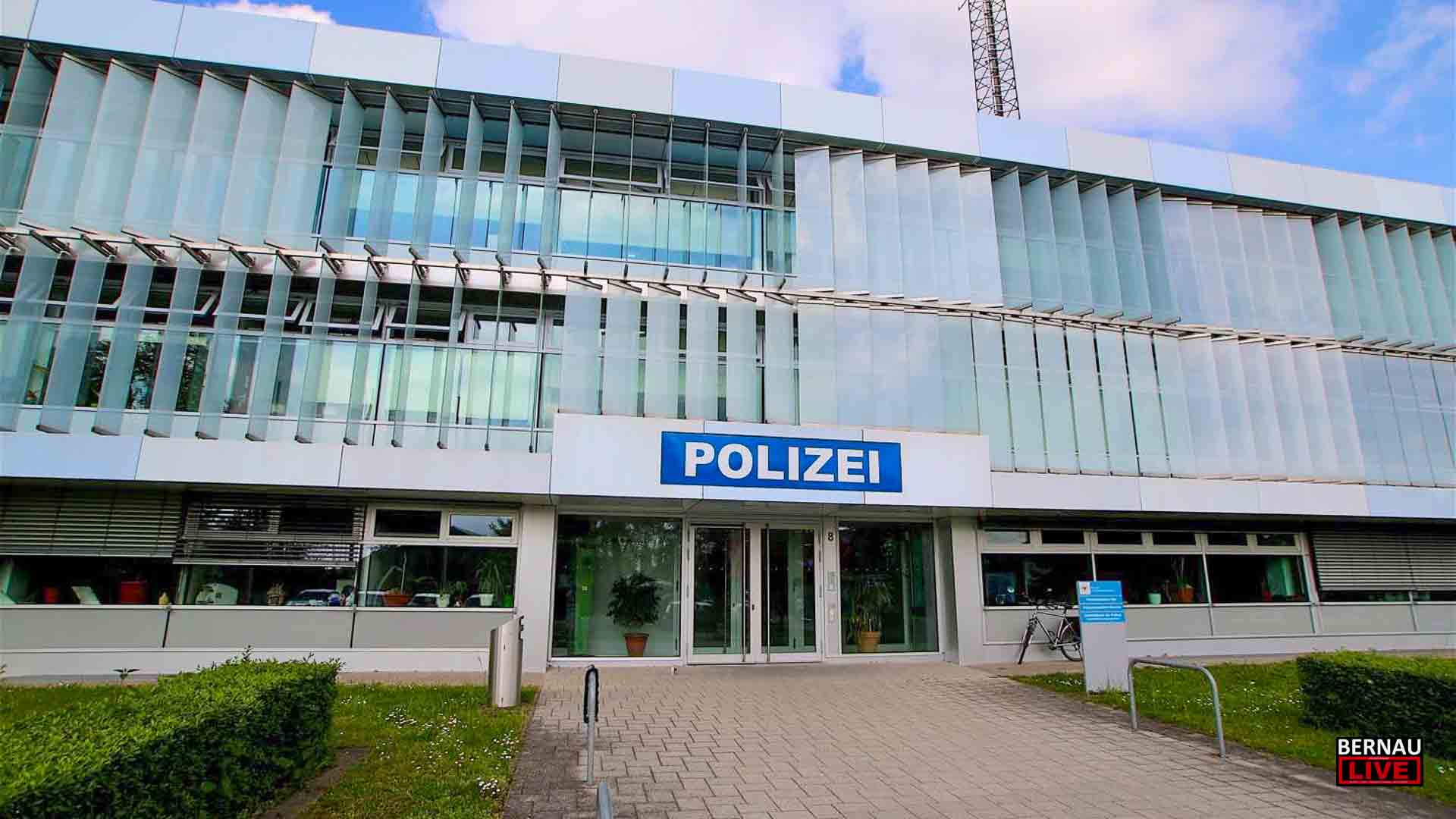 Polizei in Bernau sucht mit Fotos nach mutmaßlichen Einbrechern