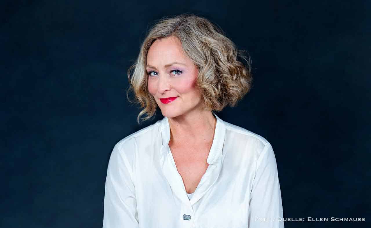 Musik, Wortwitz und feine Poesie: Anne Folger gastiert im Ofenhaus Bernau