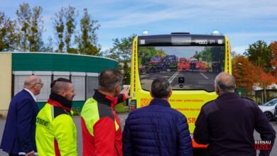 Barnimer Busgesellschaft nimmt neuen Rettungsbus in Bernau in Betrieb