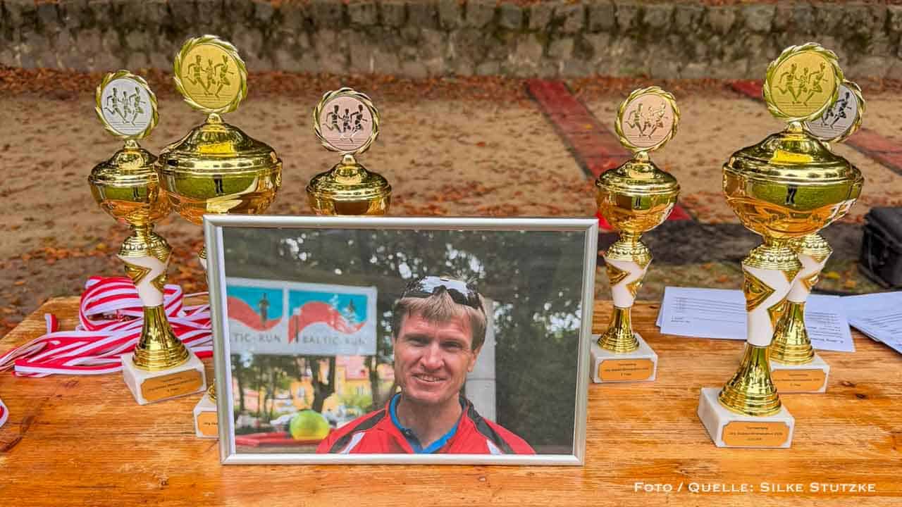 Gedenklauf für Jörg Stutzke rund um den Bernauer Schwanenteich